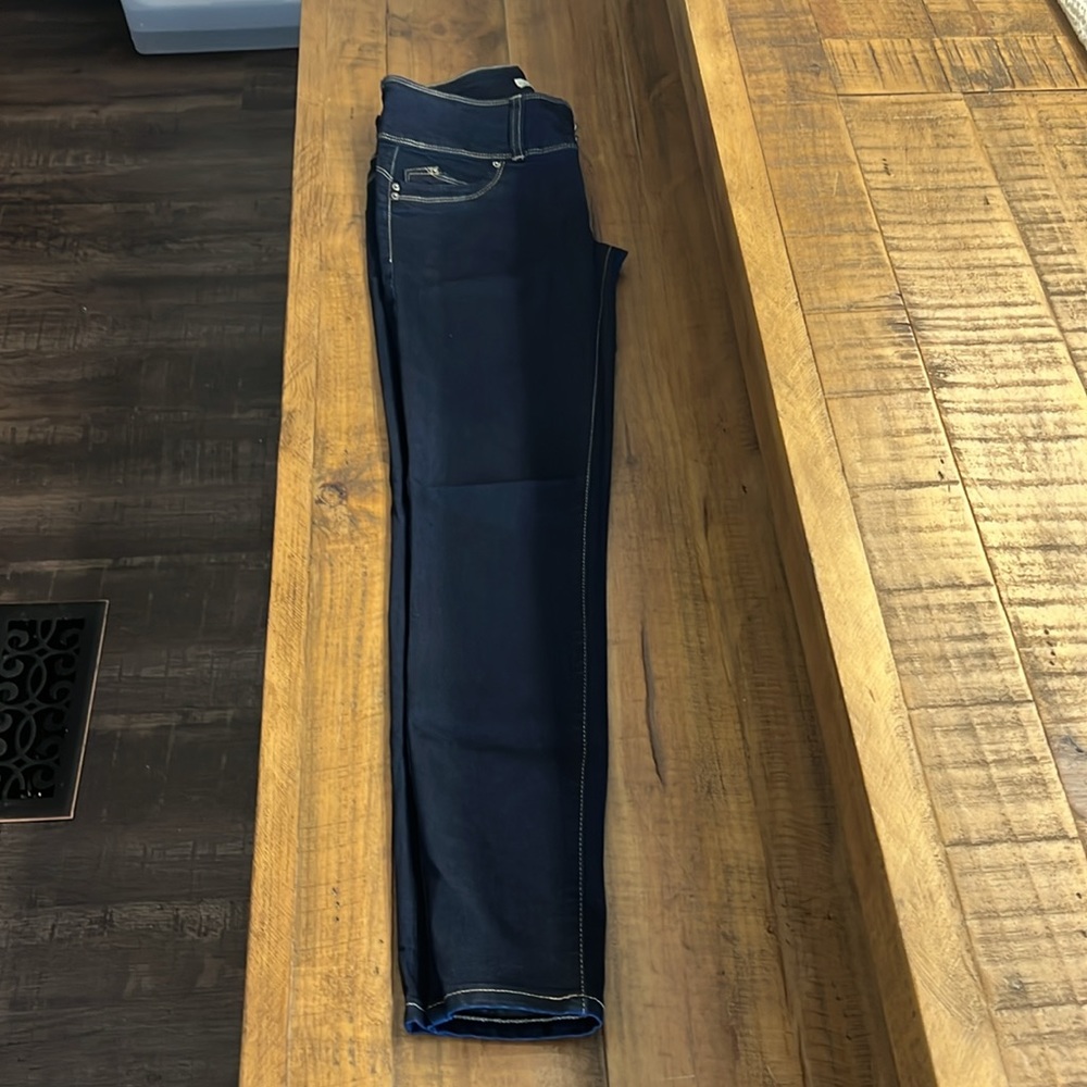 YMI skinny jeans size 9